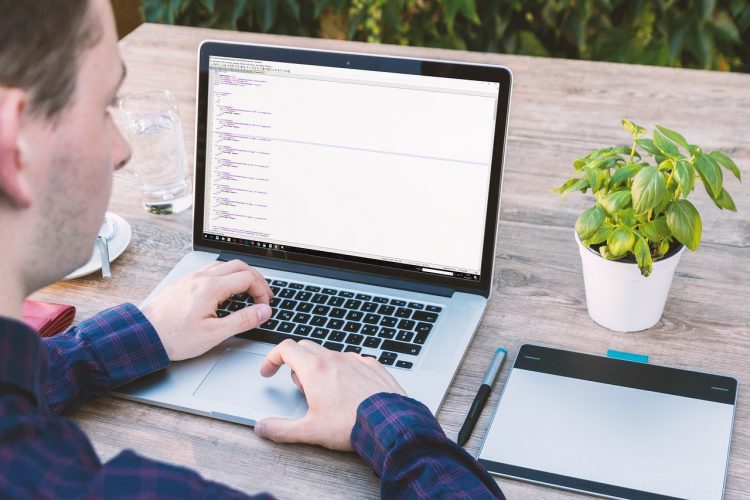 Pourquoi se former en informatique à Lyon?