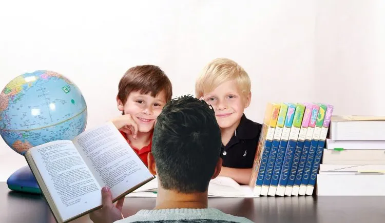 Comment enseigner aux enfants les valeurs libérales ?
