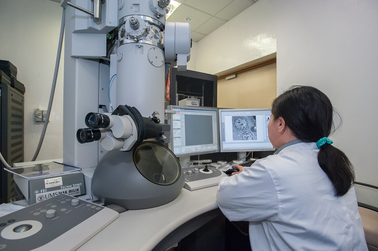 A quoi sert un microscope électronique à transmission ?