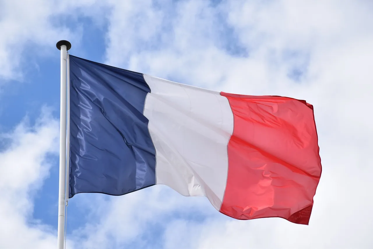 Comment valoriser la place de l’emploi public en France ?