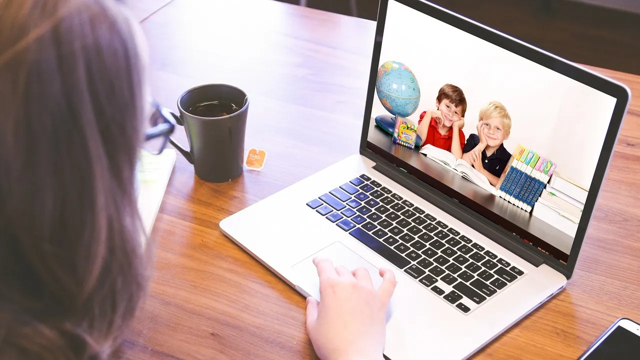Comment maintenir l’engagement des élèves en école à distance