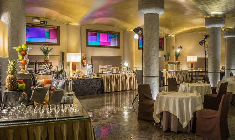 Organiser un événement de fin d’année avec le meilleur conférencier