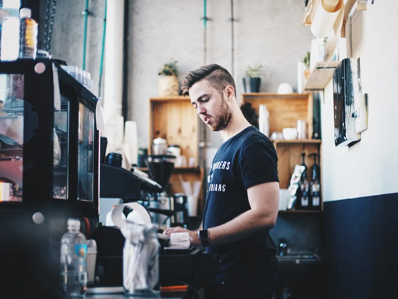 Comment votre job étudiant peut renforcer vos compétences en formation