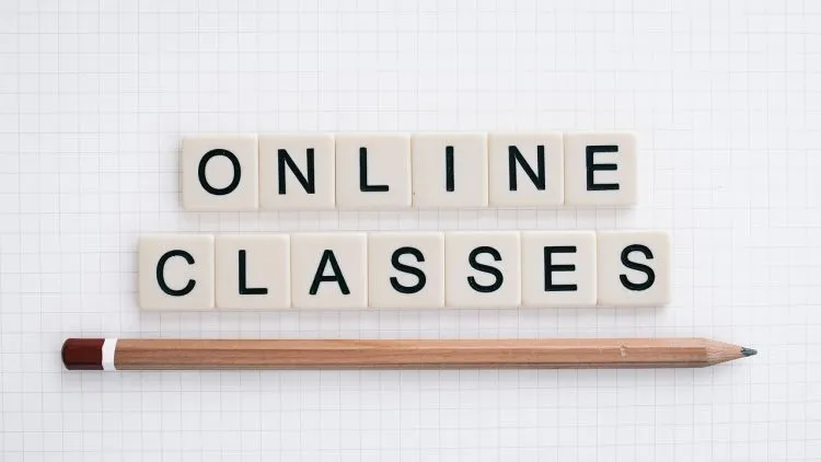 Les X raisons d’utiliser des TBI et ENI pour assurer la numérisation des salles de classe