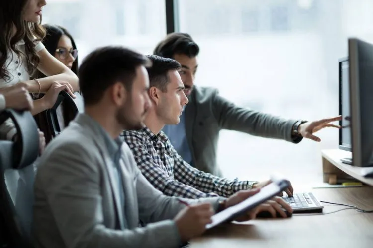 Informatique : dans quelle spécialité vous lancer ?