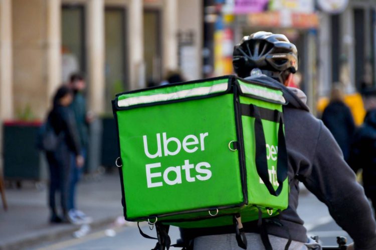 Pédalez et devenez livreur Uber Eats
