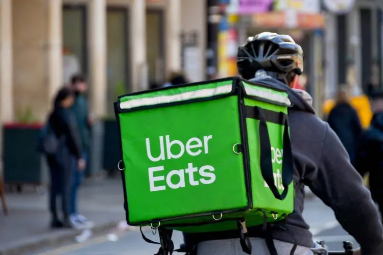 Pédalez et devenez livreur Uber Eats