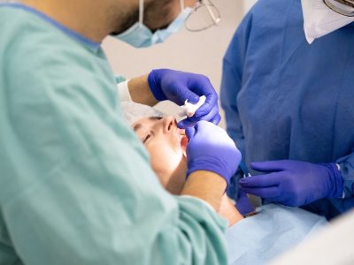 Fiche_métier_Dentiste