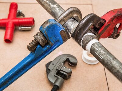Quelles_étapes_sont_nécessaires_pour_devenir_plombier_chauffagiste_grâce_à_une_formation_spécialisée_?